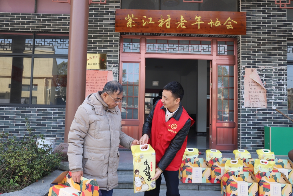 暖春意，敬老情-雙林多年堅(jiān)持慰問孤寡老人